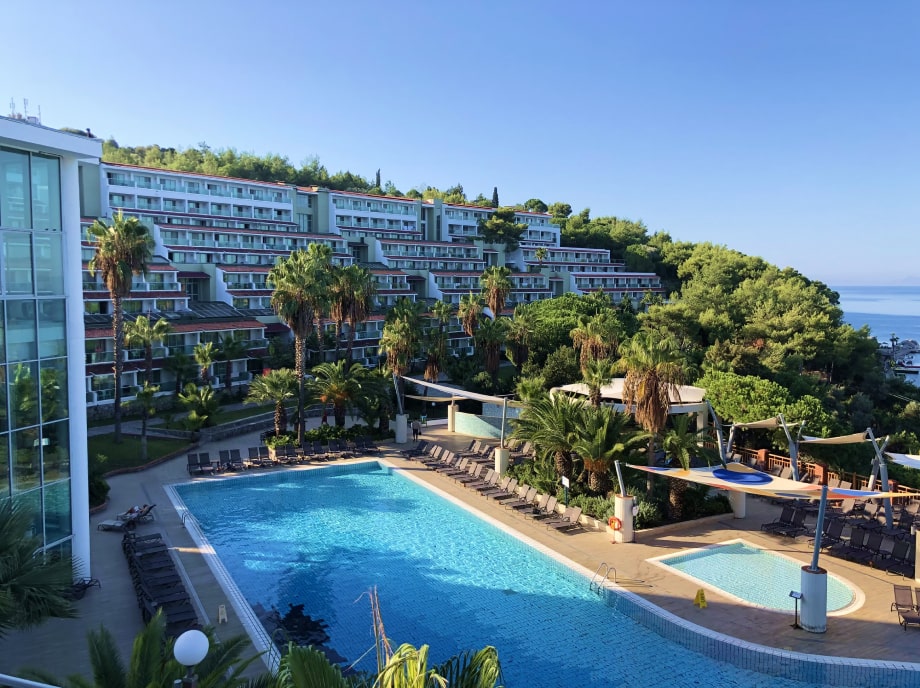 travel-product-img-11 Classic wooden chair - Billede 1